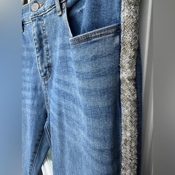 LOFT Women’s Jeans Bedazzled- Size 31/12 - Picture 4 of 8